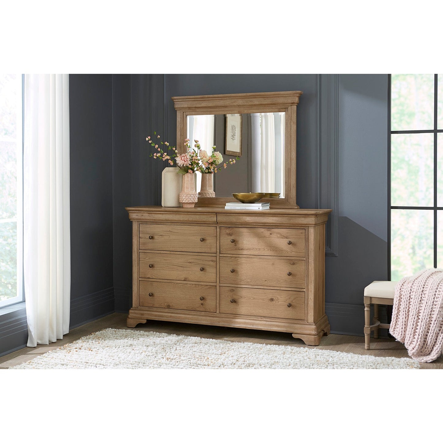 CHATEAU PHILIPPE DRESSER